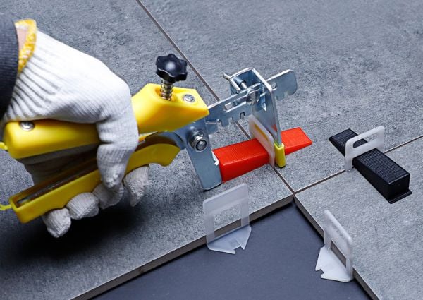 tile leveling system
